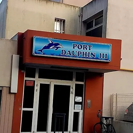 Port Dauphin 3 -cap D'agde- *