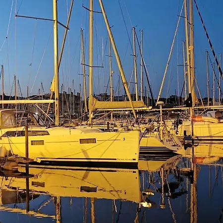 Le Port Dauphin : Vue Bateaux; Piscine; Cap D'agde Agde