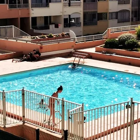 Apartment Le Port Dauphin : Vue Bateaux; Piscine; Cap D'agde *
