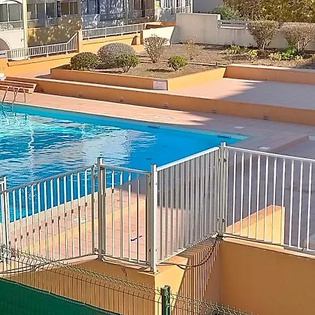 Le Port Dauphin : Vue Bateaux; Piscine; Cap D'agde Apartment Agde
