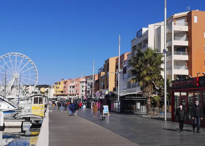 Le Port Dauphin : Vue Bateaux; Piscine; Cap D'agde Appartamento *