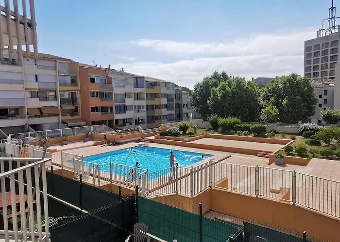 Le Port Dauphin : Vue Bateaux; Piscine; Cap D'agde Appartamento Agde