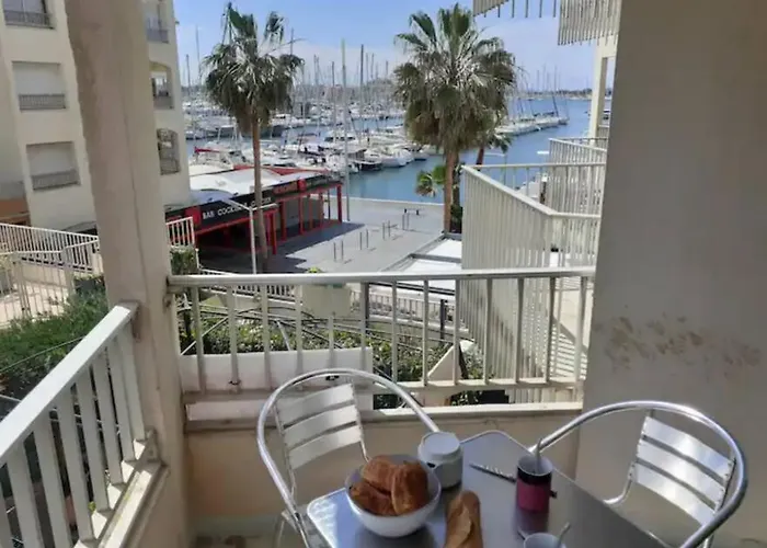 Le Port Dauphin : Vue Bateaux; Piscine; Cap D'agde Appartamento Agde