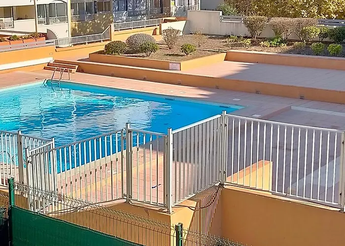 Le Port Dauphin : Vue Bateaux; Piscine; Cap D'agde Appartamento Agde